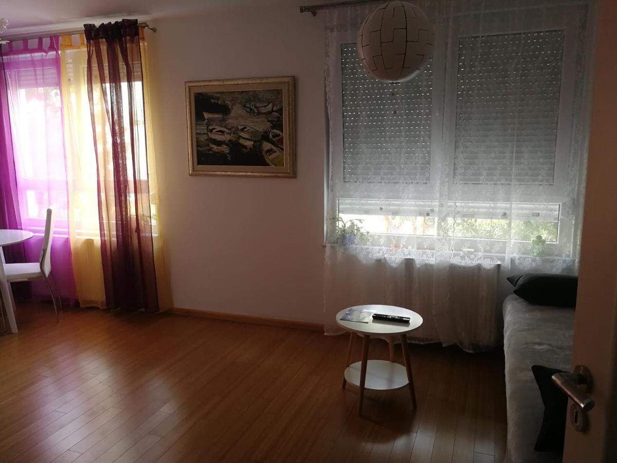 Ferienwohnung Iver Apartman Sesvete Exterior foto